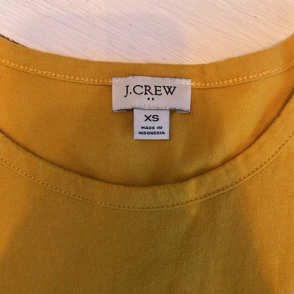 Xtra small cute J Crew tank.🌟 - Picture 3 of 3